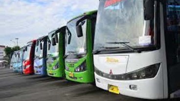 Libur Panjang, Penumpang Padati Terminal Bus Tanjung Priok